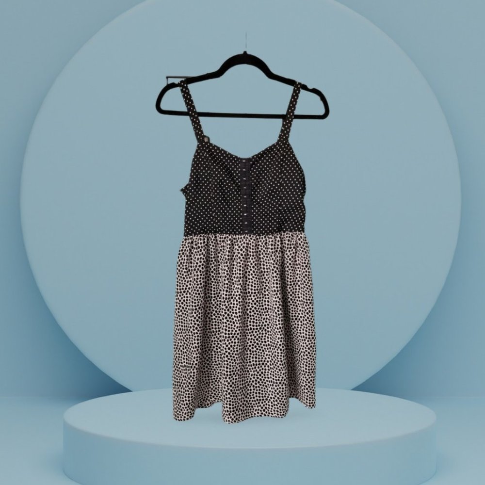 Xhilaration Women's Pleated Dress w/Pockets & Stretch - Black/Gray - Dotted - LG